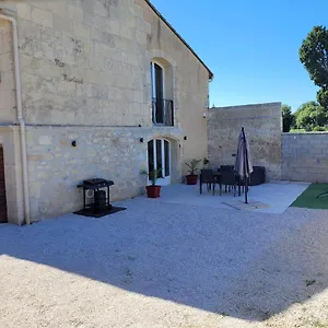 Dans Mas Provencal Hébergement de vacances
