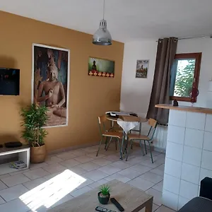Apartamento Jolie Petite Maison Idéalement Située, Arlés