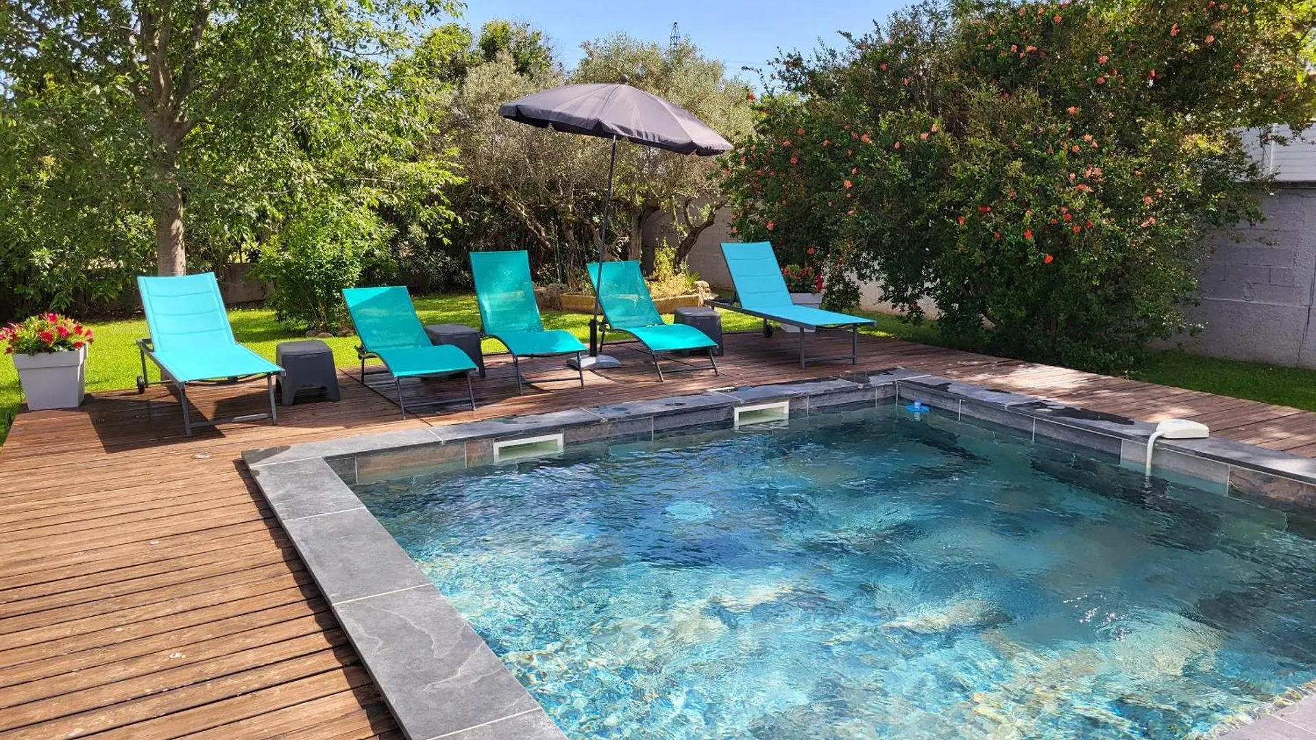 Maison Climatisee Avec Piscine Entre Alpilles Et Camargue Arles